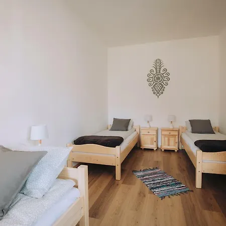 Zakopianska Stodola Homestay *